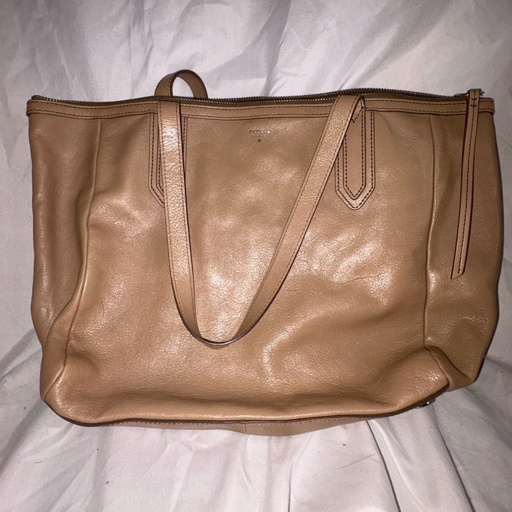 Fossil Tan Leather Shoulder Bag with Slouchy Design